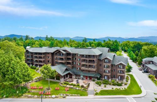 Lake Placid Hotel | Hampton Inn & Suites Lake Placid