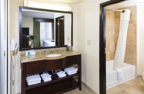 Seven Hills Hotel | Hampton Inn & Suites Las Vegas South