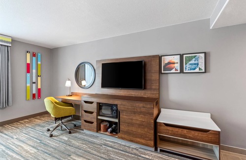 Lathrop Hotel | Hampton Inn & Suites Lathrop