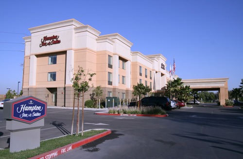Lathrop Hotel | Hampton Inn & Suites Lathrop