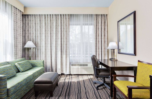 Jackson Park Hotel | Hampton Inn & Suites Mountain View