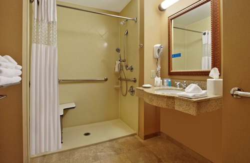 Madisonville Hotel | Hampton Inn & Suites Madisonville
