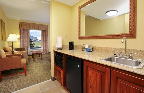 Madisonville Hotel | Hampton Inn & Suites Madisonville