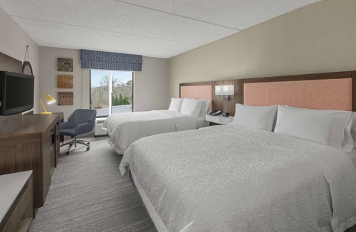 Macon Hotel | Hampton Inn & Suites Macon I-75 North