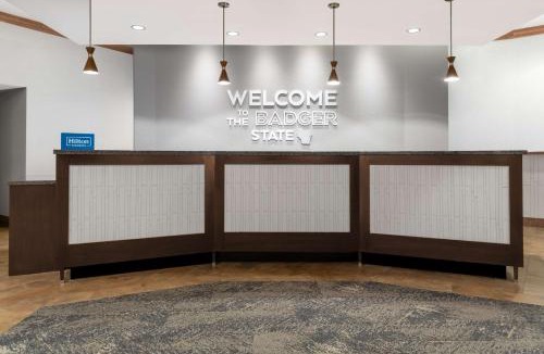 Madison Hotel | Hampton Inn & Suites Madison Downtown