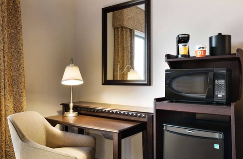 Mahwah Hotel | Hampton Inn & Suites Mahwah