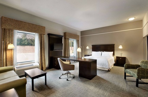 Mahwah Hotel | Hampton Inn & Suites Mahwah