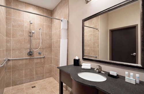 Mansfield Hotel | Hampton Inn & Suites Mansfield