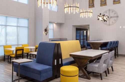 Manteca Hotel | Hampton Inn & Suites Manteca