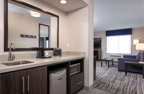 Manteca Hotel | Hampton Inn & Suites Manteca