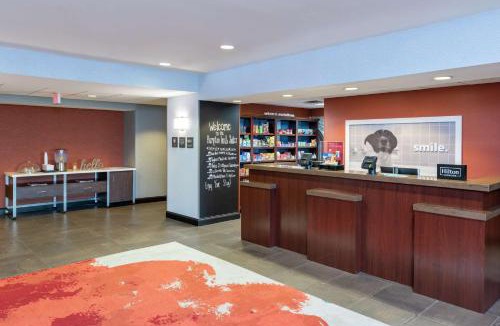 Marshalltown Hotel | Hampton Inn & Suites Marshalltown