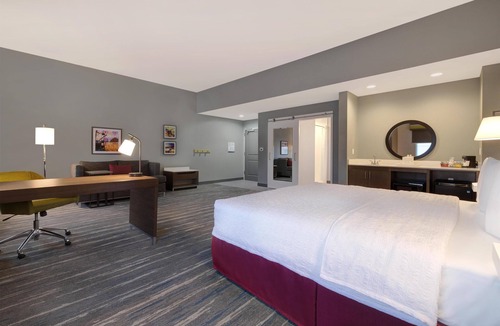Marina Hotel | Hampton Inn & Suites Marina