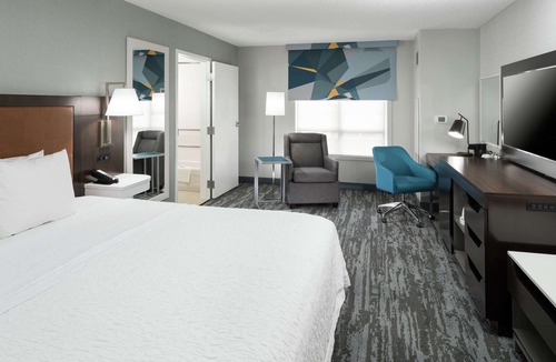 Downtown Memphis Hotel | Hampton Inn & Suites Memphis-Beale Street