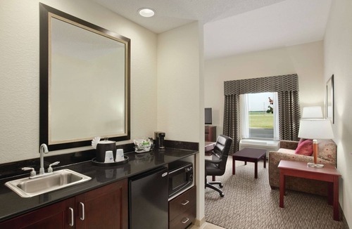 Millington Hotel | Hampton Inn & Suites Millington