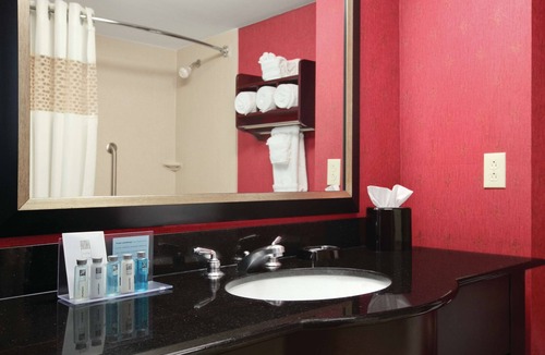 Millington Hotel | Hampton Inn & Suites Millington