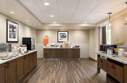 Minooka Hotel | Hampton Inn & Suites Minooka
