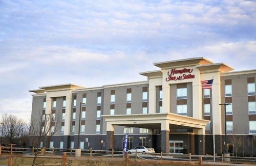Mount Laurel Hotel | Hampton Inn & Suites Mount Laurel/Moorestown