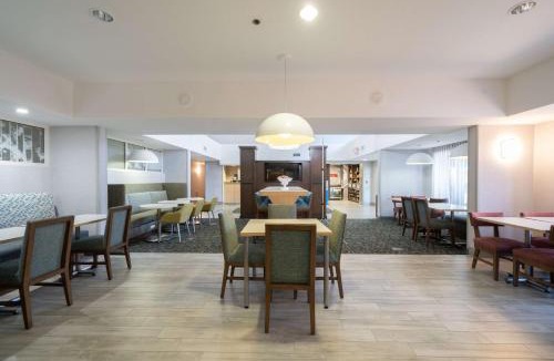 Salida Hotel | Hampton Inn & Suites Modesto - Salida