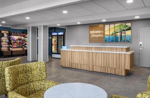 Moline Hotel | Hampton Inn & Suites Moline-Quad City Int'l Aprt