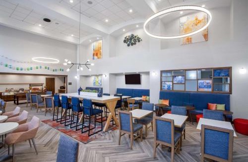 Muncie Hotel | Hampton Inn & Suites Muncie