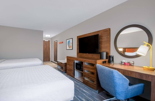 Muncie Hotel | Hampton Inn & Suites Muncie