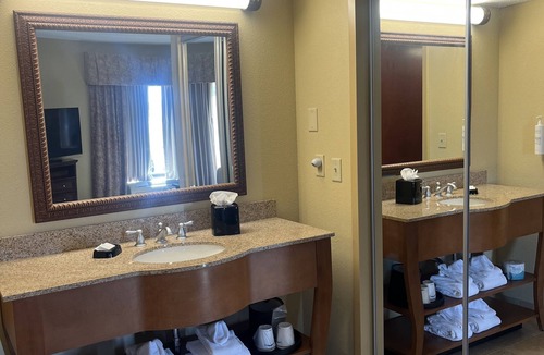 Murray Hotel | Hampton Inn & Suites Murray