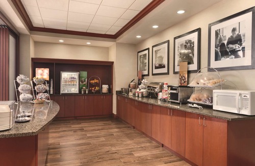 Mystic Hotel | Hampton Inn & Suites Mystic