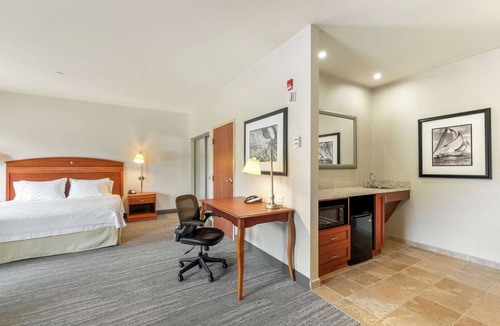 Mystic Hotel | Hampton Inn & Suites Mystic