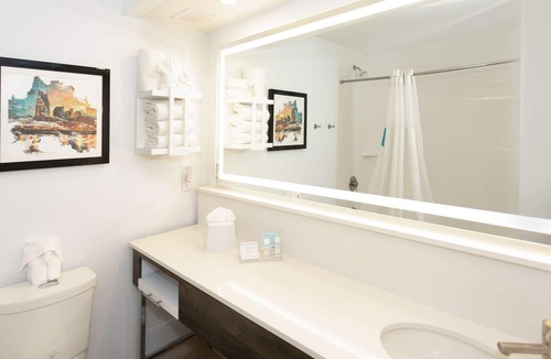 Green Hills Hotel | Hampton Inn & Suites Nashville-Green Hills