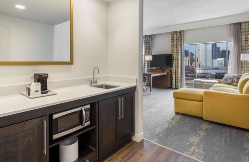 Newport Hotel | Hampton Inn & Suites Newport/Cincinnati