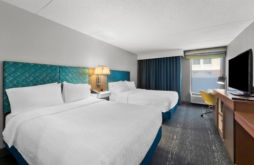Morrisville Hotel | Hampton Inn & Suites Newtown