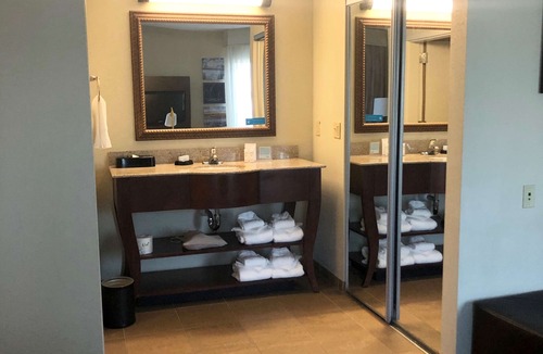Norfolk - Virginia Beach Hotel | Hampton Inn & Suites Norfolk-Airport