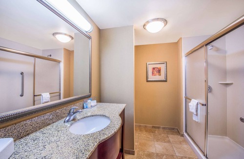 South Oklahoma City Hotel | Hampton Inn & Suites Oklahoma City - South