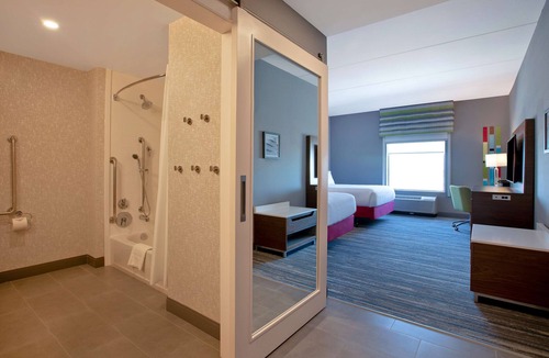 Ottawa Division Hotel | Hampton Inn & Suites Ottawa West