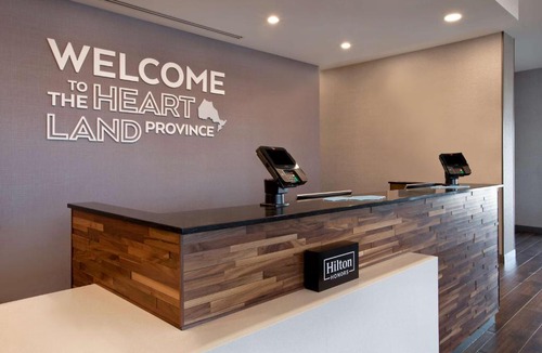 Ottawa Division Hotel | Hampton Inn & Suites Ottawa West, Ontario, Canada