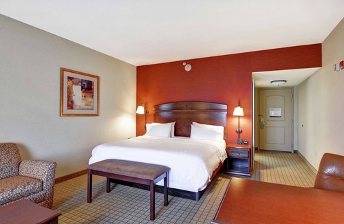 Orange Prairie Hotel | Hampton Inn & Suites Peoria at Grand Prairie, IL