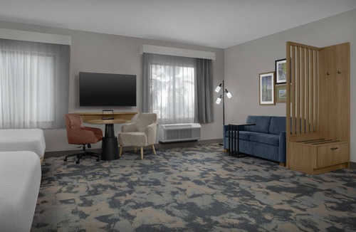 Glendale Sports and Entertainment District Hotel | Hampton Inn & Suites Phoenix Glendale-Westgate