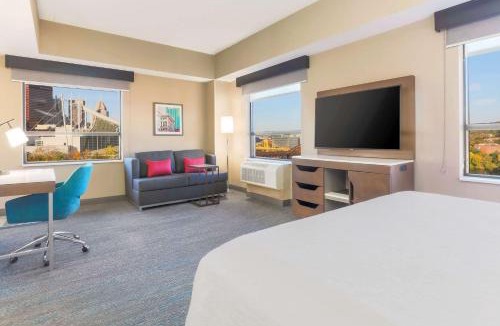 Downtown Pittsburgh Hotel | Hampton Inn & Suites Pittsburgh Downtown