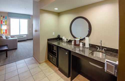 Port Arthur Hotel | Hampton Inn & Suites Port Arthur