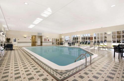 Warwick Hotel | Hampton Inn & Suites Providence-Warwick Airport