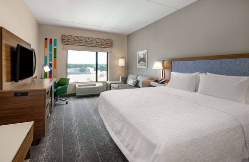 Raleigh Hotel | Hampton Inn & Suites Raleigh Midtown