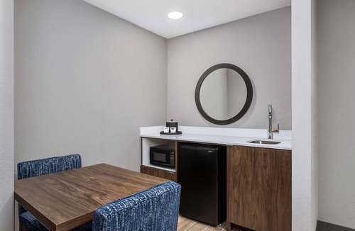 Richmond Hotel | Hampton Inn & Suites Richmond, IN