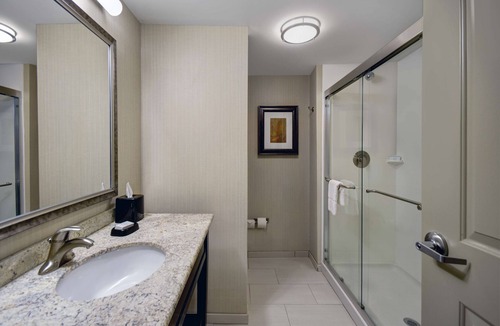 Robbinsville Hotel | Hampton Inn & Suites Robbinsville