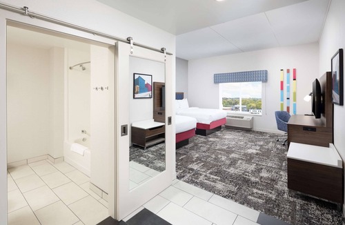 Downtown Rochester Hotel | Hampton Inn & Suites Rochester Downtown