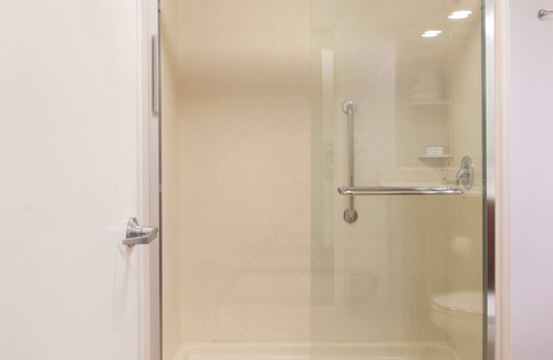 Victor Hotel | Hampton Inn & Suites Rochester/Victor