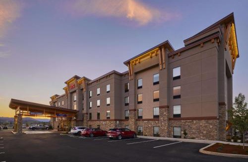 Roseburg Hotel | Hampton Inn & Suites Roseburg