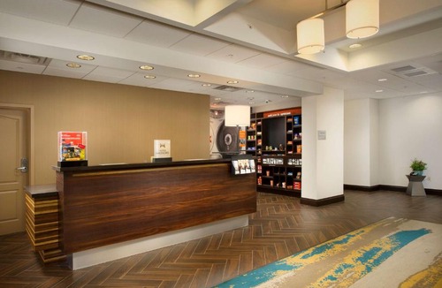 East Syracuse Hotel | Hampton Inn & Suites Syracuse/Carrier Circle