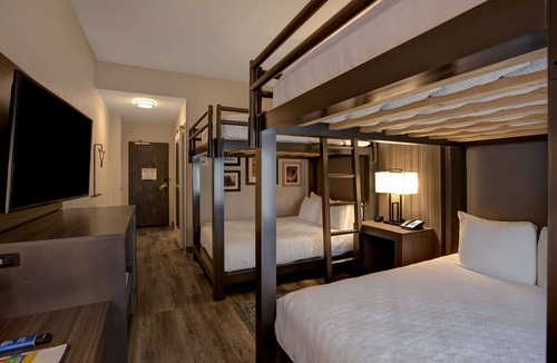 Main - Military Plaza Hotel | Hampton Inn & Suites San Antonio Riverwalk