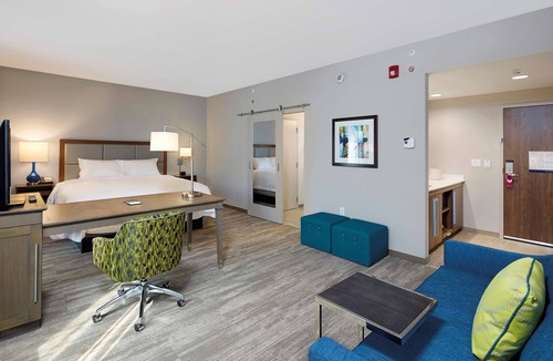 East Sacramento Hotel | Hampton Inn & Suites Sacramento at Csus