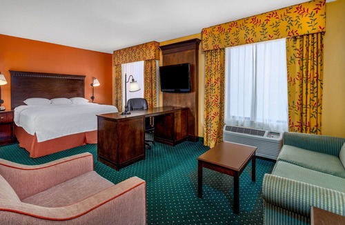Laguna West-Lakeside Hotel | Hampton Inn & Suites Sacramento-Elk Grove Laguna I-5
